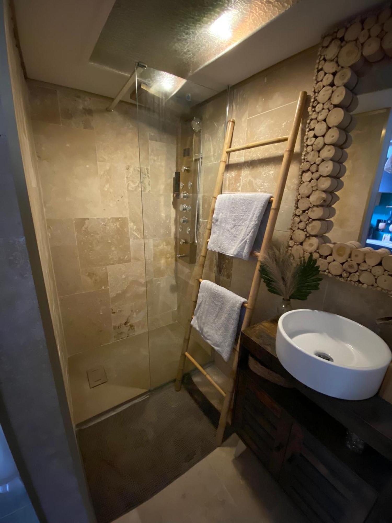 Nosy Komba Holiday home Carvin